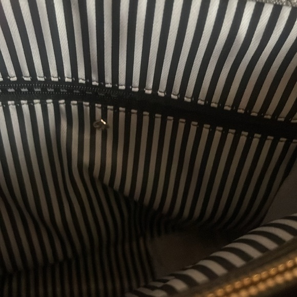 Kate Spade New York’s Cameron Street Lucie Tote - Picture 7 of 9